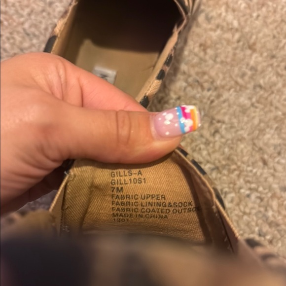 Steve Madden | GILLS Leopard Print Slip-On Sneakers - Picture 4 of 7